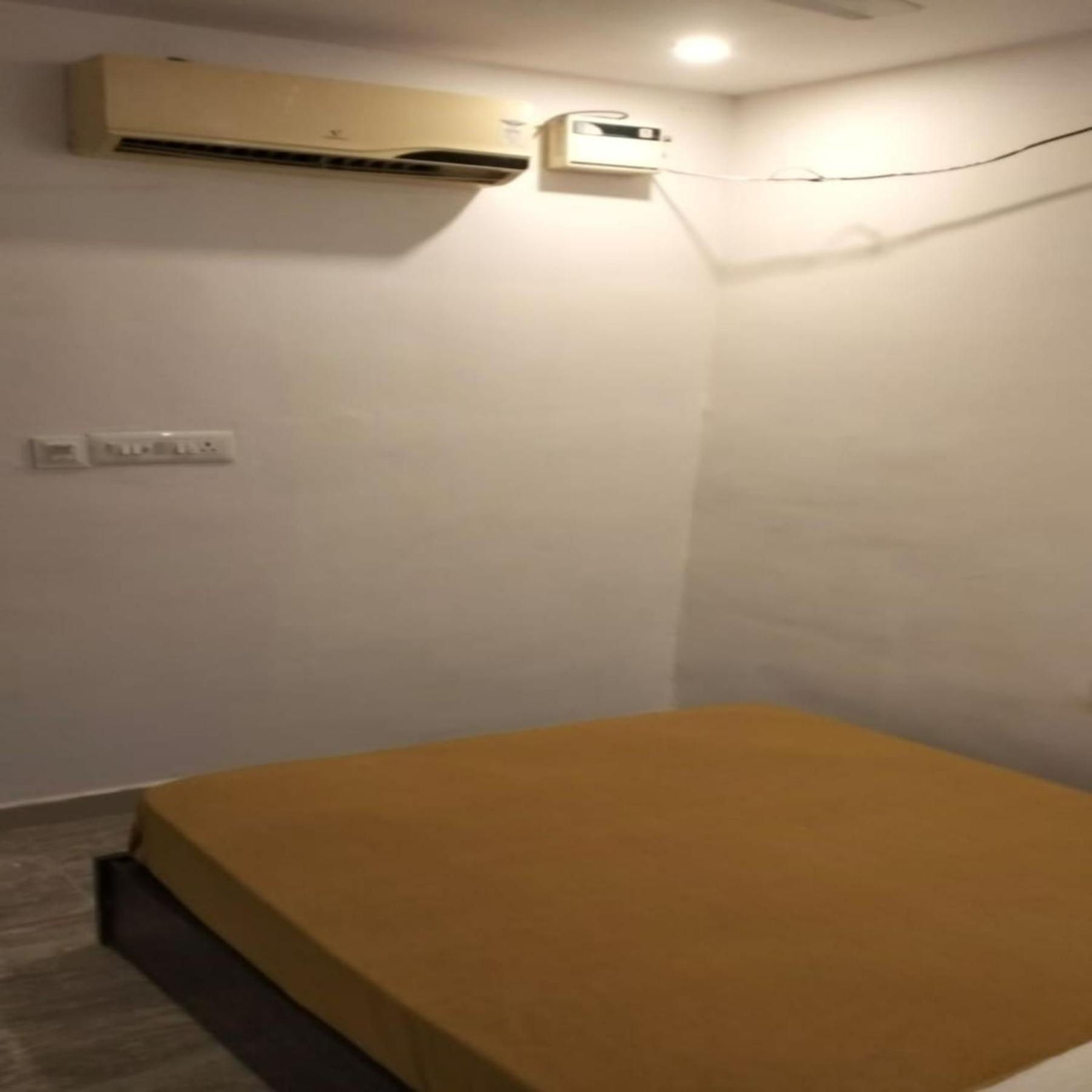 Queen D Tower - By Grands Inn Hospitality Tallākulam Εξωτερικό φωτογραφία